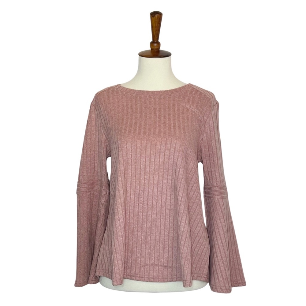 Blush Pink Three Quarter Sleeve Ribbed Tee with Flared Sleeves - Picture 8 of 16